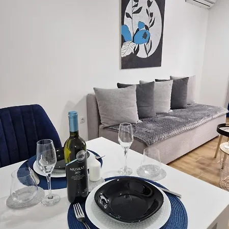 Astra Apartment