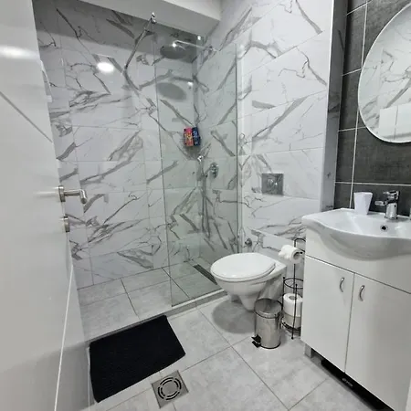 Astra Apartment *